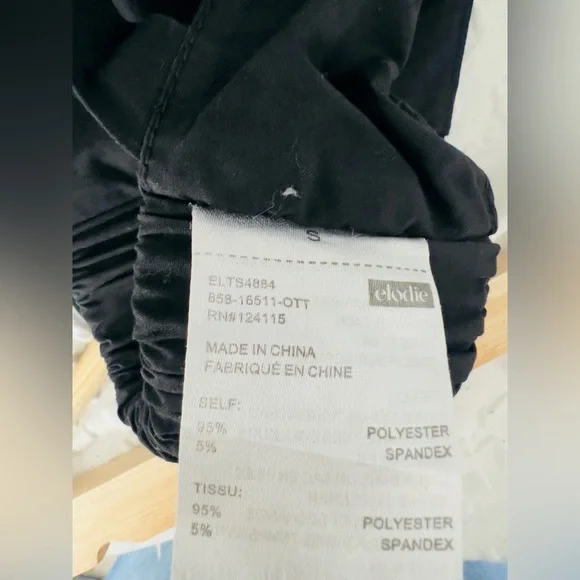 Elodie Black Crop Top - Picture 6 of 6